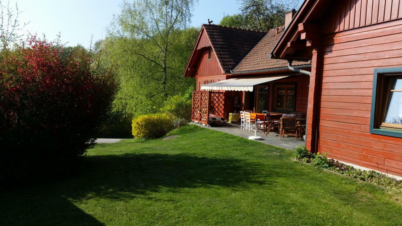 Ferienwohnung Nostalgie Ehrenhausen Esterno foto